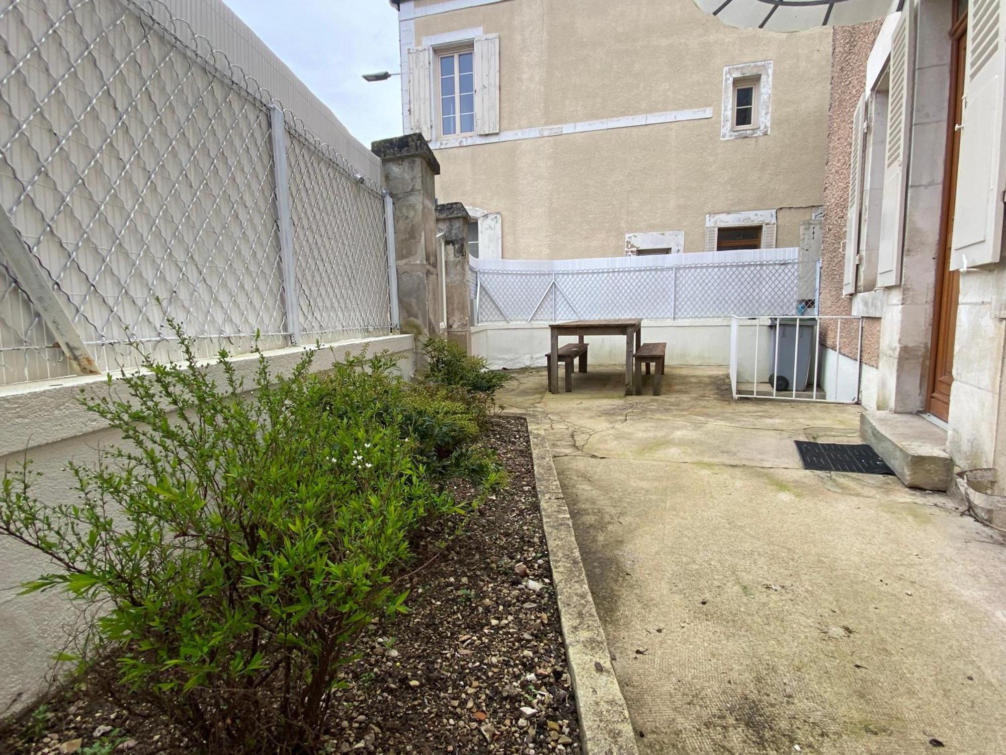 Вилла Maison Au Centre De Tanlay Экстерьер фото
